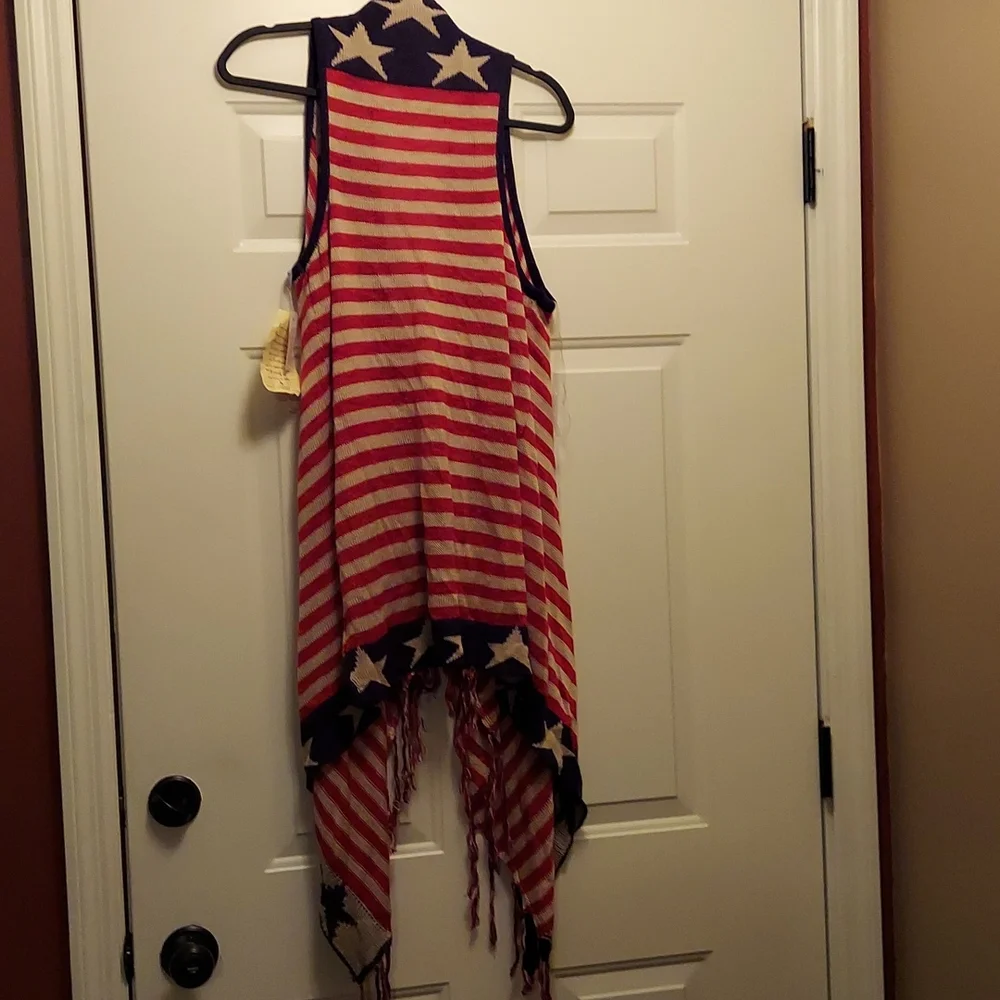 Women's One World sleeveless shawl - Picture 7 of 8